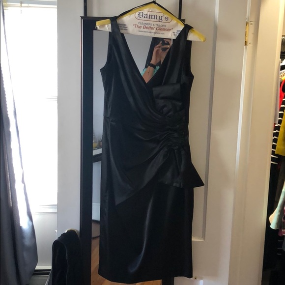 Maggie London black bow dress - Picture 1 of 4